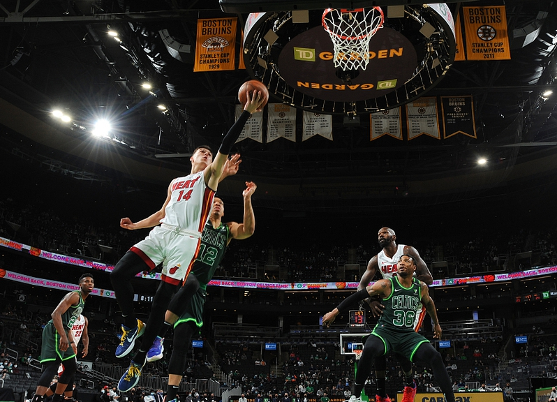  布伦森末节爆发连得12分，尼克斯逆转步行者