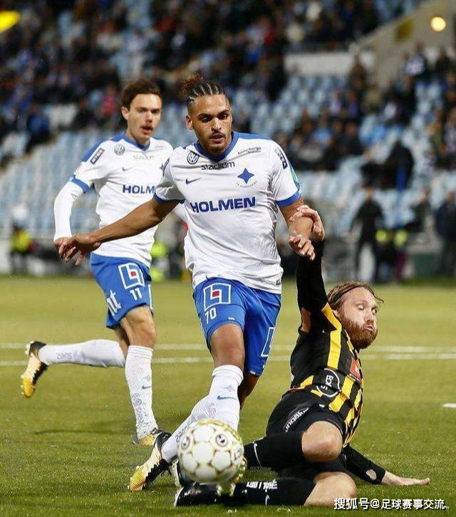  勒沃库森锋线全面开花，多点开花助力客场告捷  