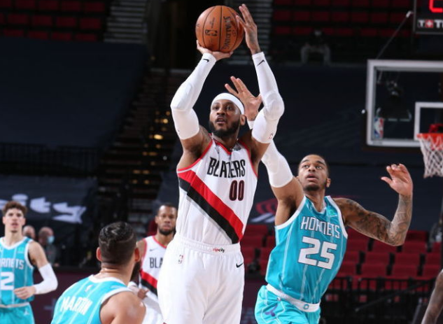  萨博尼斯两双国王轻取开拓者结束四连败